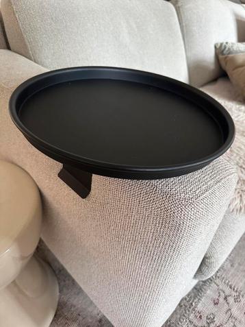 Mini tafeltje  beschikbaar voor biedingen