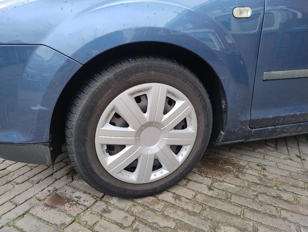 Nieuwe Wieldoppenset 15 inch Cosmos zilver, Auto diversen, Wieldoppen, Ophalen of Verzenden, Nieuw