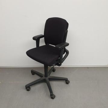 Ahrend bureaustoelen diverse kleuren en types beschikbaar voor biedingen