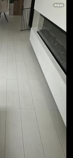 Ongeveer 40m2 wit laminaat incl ondervloer., Huis en Inrichting, Stoffering | Vloerbedekking, Ophalen, Gebruikt, Wit, 25 tot 50 m²