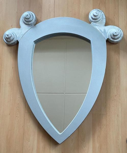Leuke en Aparte Design Spiegel, Huis en Inrichting, Woonaccessoires | Spiegels, Gebruikt, Overige vormen, Ophalen