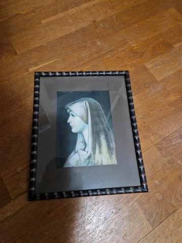 Vintage Ingelijste Print van Vrouw beschikbaar voor biedingen