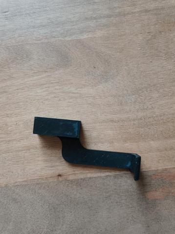 Slotjes caravan ramen beschikbaar voor biedingen