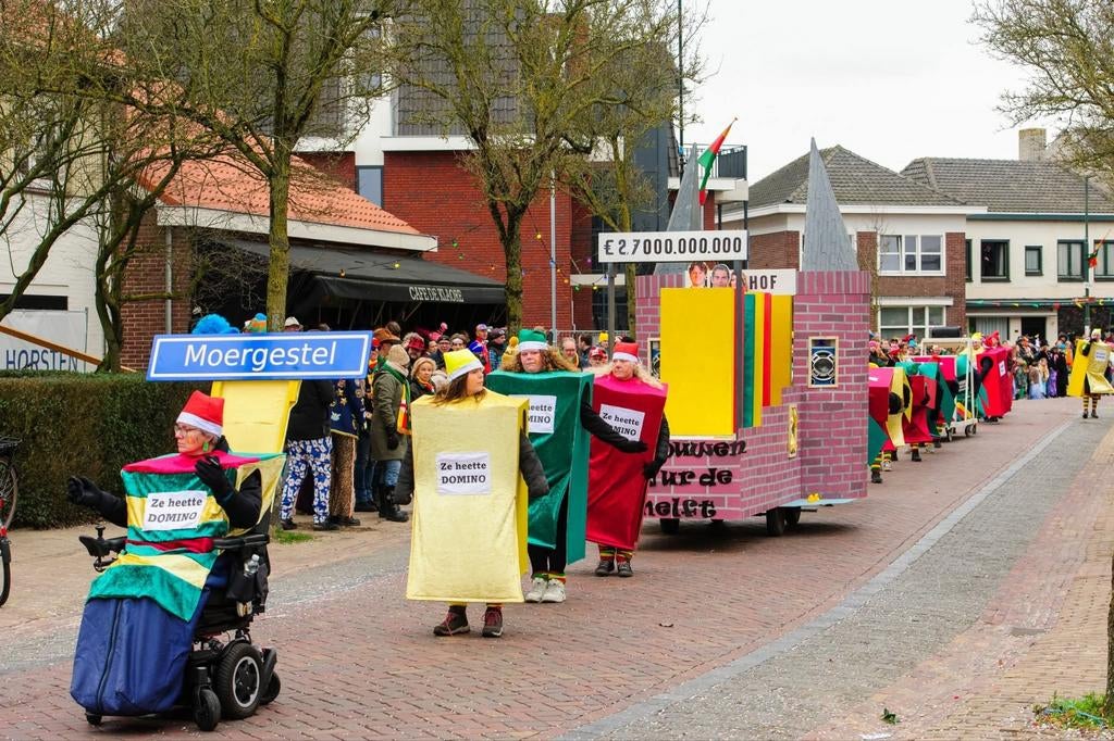 Domino kostuums, 14 volwassenen + 1 kind, Carnaval, Maat 42/44 (L), Ophalen of Verzenden, Zo goed als nieuw