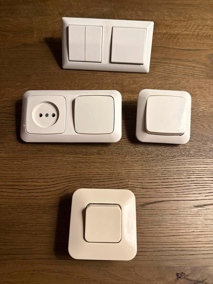 Diverse schakelaars en stopcontacten, Doe-het-zelf en Verbouw, Elektra en Kabels, Gebruikt, Schakelaar, Ophalen of Verzenden