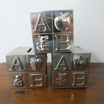 ABC - Kubus spaarpot 3x [1427] beschikbaar voor biedingen