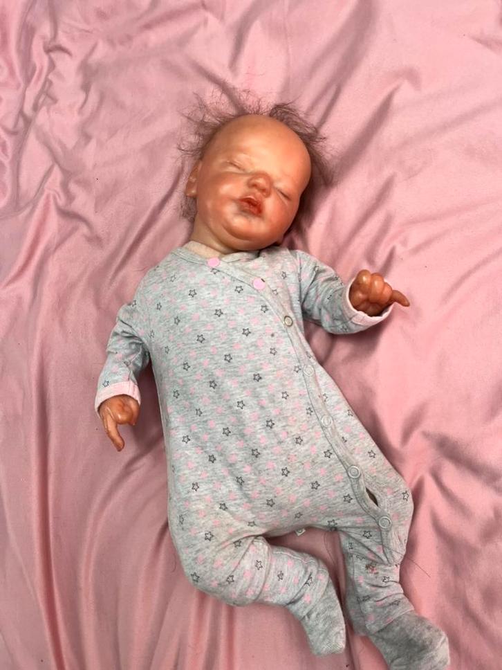 Reborn baby met veel spullen zie omschrijving!!, Verzamelen, Poppen, Zo goed als nieuw, Ophalen of Verzenden