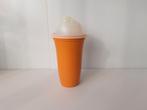 Te koop Tupperware milk/cocktail/slagroom shaker, Huis en Inrichting, Ophalen of Verzenden, Zo goed als nieuw, Oranje, Overige typen