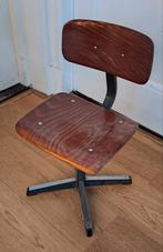 Schoolstoeltje peuter/kleuter, behoorlijk oud., Ophalen of Verzenden, Gebruikt, Stoel(en)