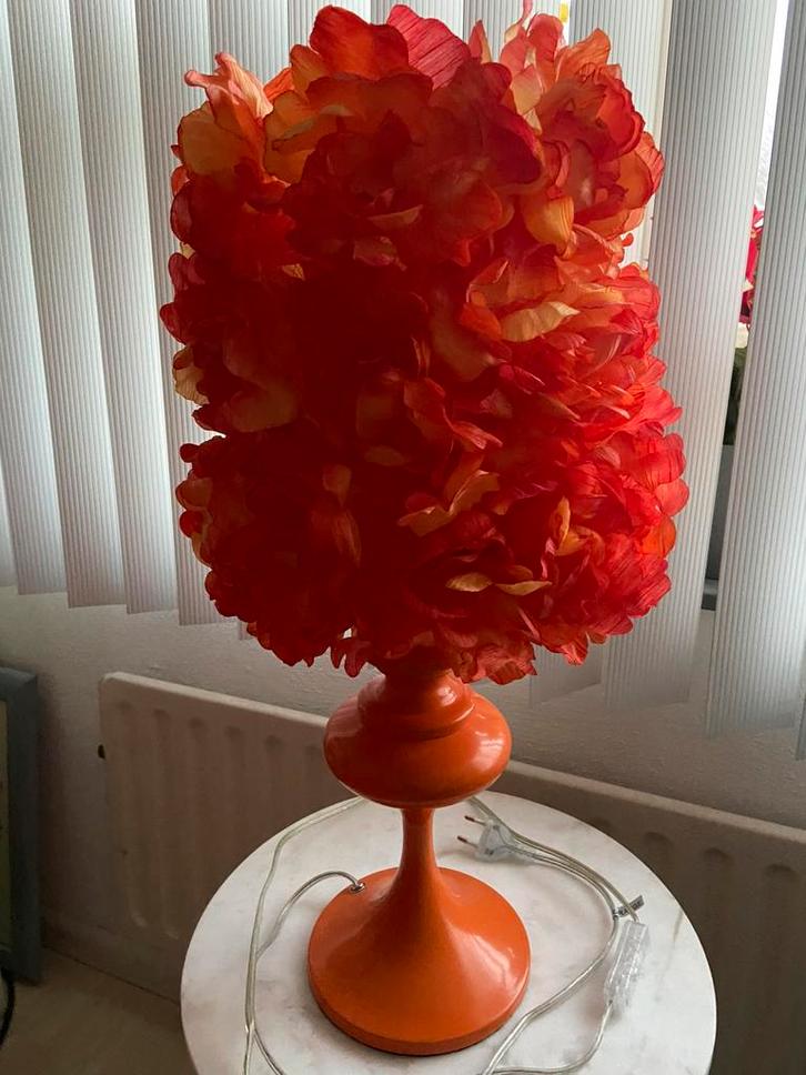 Tafellamp “ rozen ‘ Retro., Huis en Inrichting, Lampen | Tafellampen, Nieuw, 50 tot 75 cm, Ophalen