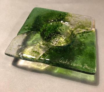 Handgemaakten waxinelichthouder van glas, gesigneerd, groen beschikbaar voor biedingen