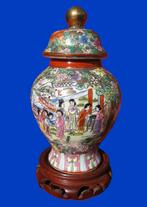 Chinese urn vaas op mooie houtstandaard, Antiek en Kunst, Ophalen of Verzenden