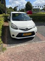 Toyota Aygo 1.0 12V Vvt-i 3DRS MMT 2013 Wit, Voorwielaandrijving, 4 stoelen, Handgeschakeld, Particulier