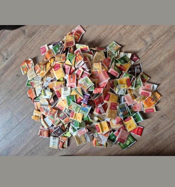 Te koop  ongeveer 2000 lege theezakjes om te knutselen, Hobby en Vrije tijd, Theezakjes, Ophalen of Verzenden, Theezakje(s)