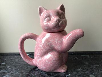 Theepot poes kat…nooit gebruikt…hoogte is 15 cm…nieuwstaat… beschikbaar voor biedingen
