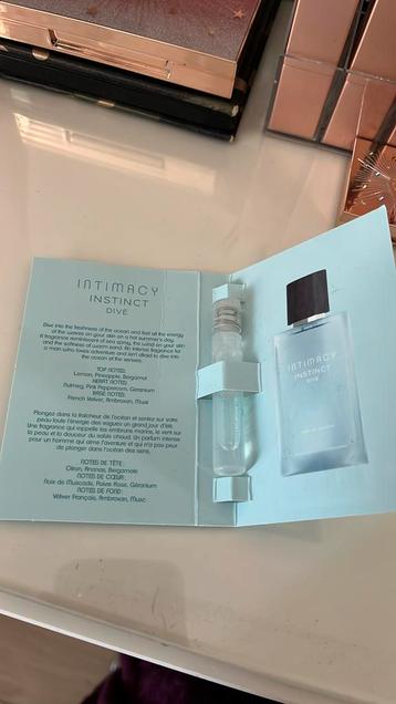 Intimacy instinct dive parfum proefje beschikbaar voor biedingen