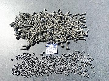 Rvs slotbouten M6x35. 280 stuks beschikbaar voor biedingen