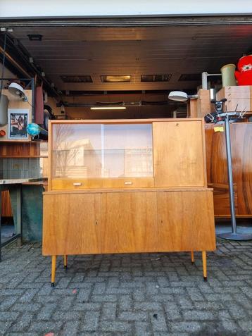 Vintage buffetkast met bar  jaren 60 beschikbaar voor biedingen