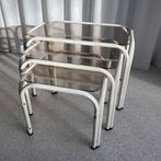 Witte buisframe vintage nesting tafels, Huis en Inrichting, Tafels | Bijzettafels, Minder dan 55 cm, Rechthoekig, Ophalen, 45 tot 60 cm