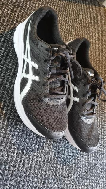 Asics Schoenen 44 beschikbaar voor biedingen