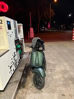 Vespa sprint full option, Fietsen en Brommers, Scooters | Vespa, Ophalen, Zo goed als nieuw