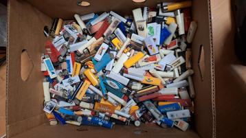 Wegwerpaanstekers beschikbaar voor biedingen