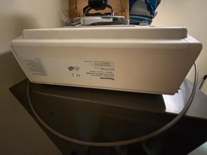 Panasonic PT-AH1000E Beamer Projector, Audio, Tv en Foto, Beamers, Ophalen