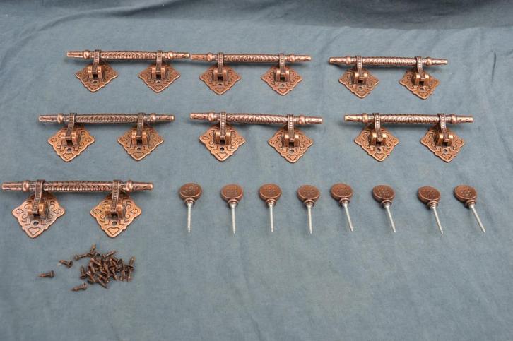 7 Indiase ladegrepen / deurgrepen van koper en 8 ladeknoppen, Antiek en Kunst, Curiosa en Brocante, Ophalen of Verzenden