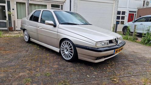 Alfa Romeo 155 1.8 Twin Spark 1996, Auto's, Alfa Romeo, Particulier, Benzine, Sedan, Handgeschakeld, Origineel Nederlands, Zilver of Grijs