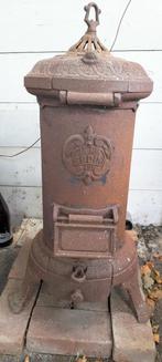 Oude Potkachel - Decoratief of Restauratie, Huis en Inrichting, Ophalen, Potkachel, Gebruikt, Vrijstaand