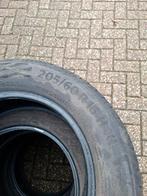 Banden 205/ 60 R 16, 1x vrijwel nieuw, 3x goed, Ophalen, 16 inch, Nieuw, 205 mm