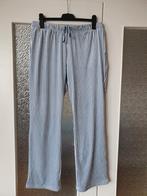 Hema dames loungebroek velours strepen

L, pyjamabroek, Hema, Ophalen of Verzenden, Nieuw, Maat 42/44 (L)