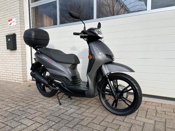Nette Oeugeot `tweet RS Bromscooter. 45km. 4T. Grote wielen!, Fietsen en Brommers, Scooters | Peugeot, Zo goed als nieuw, Overige modellen