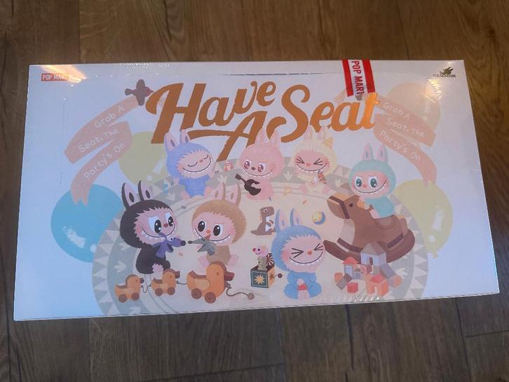 POP MART LABUBU - Have a Seat (100% Origineel) 2 stuks, Verzamelen, Poppetjes en Figuurtjes, Nieuw, Ophalen of Verzenden