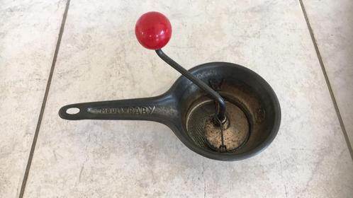 Mouli pureerzeef babyzeef draaizeef metalen zeef, Huis en Inrichting, Keuken | Keukenbenodigdheden, Gebruikt, Ophalen of Verzenden