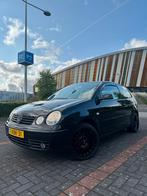 Volkswagen Polo 2002 Zwart. Sportieve look!, Voorwielaandrijving, Euro 5, 74 pk, 4 cilinders