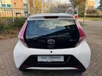 Toyota Aygo 1.0 VVT-i x-play, Auto's, Voorwielaandrijving, Euro 5, Stof, Gebruikt