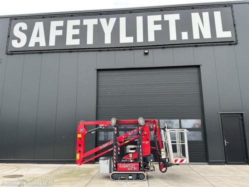 Te Koop: Hinowa LightLift 14.72 IIIS Spinhoogwerker 2013, Zakelijke goederen, Machines en Bouw | Liften, Steigers en Ladders, Ophalen