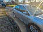 Ford Focus 1.8 92KW 5D 2010 Grijs, Zwart, 4 cilinders, 1207 kg, Parkeersensor