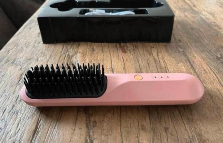 Compacte styling föhn oplaadbaar kleur roze helemaal nieuw!, Sieraden, Tassen en Uiterlijk, Uiterlijk | Haarverzorging, Nieuw