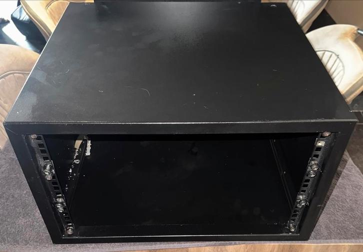 Systeemkast voor versterkers / servers / computerapparatuur, Muziek en Instrumenten, Behuizingen en Koffers, Zo goed als nieuw