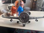 Vintage Vliegtuig Klok - Metaal, Huis en Inrichting, Woonaccessoires | Klokken, Ophalen of Verzenden, Gebruikt, Analoog, Wekker of Tafelklok