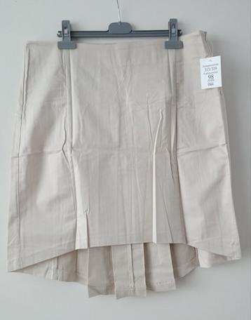 Nieuwe rok met mooie details maat 42/44 beschikbaar voor biedingen