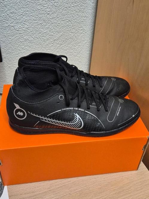 Nike Indoor schoenen maat 42 ZGAN / Ideaal voor gym, Sport en Fitness, Voetbal, Zo goed als nieuw, Schoenen, Ophalen of Verzenden