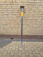 schroefstempel/stut te huur, Ophalen, Zo goed als nieuw