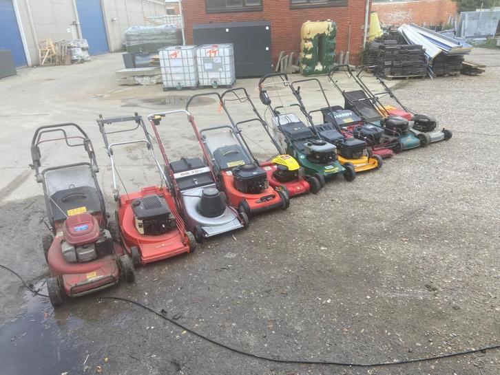Partij grasmaaiers, Tuin en Terras, Grasmaaiers, Gebruikt, Ophalen