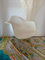 Schommelstoel vitra eames replica, Ophalen of Verzenden, Zo goed als nieuw, Wit, Eén