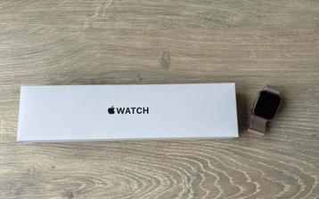 Apple Watch SE 40mm Rosé Goud beschikbaar voor biedingen
