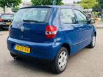 Volkswagen Fox 1.2 Trendline bj 2005 met APK NAP, Voorwielaandrijving, 1198 cc, 973 kg, Origineel Nederlands
