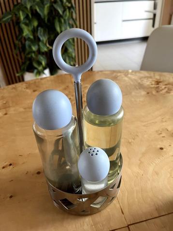 Alessi olie, zout, peper, azijnset, en kaasbakje jaren 80 beschikbaar voor biedingen